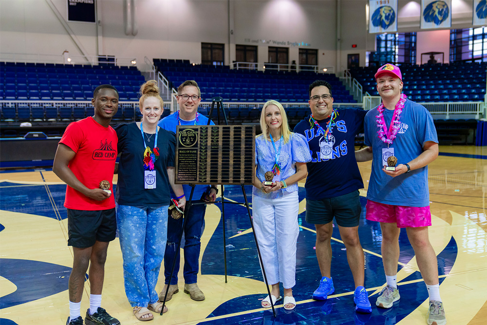 From left to right: Jayden Robinson, Laura Lee, Kevin Farrell, Katie Kratzberg, Frankie Magallanes, and Austin Treat