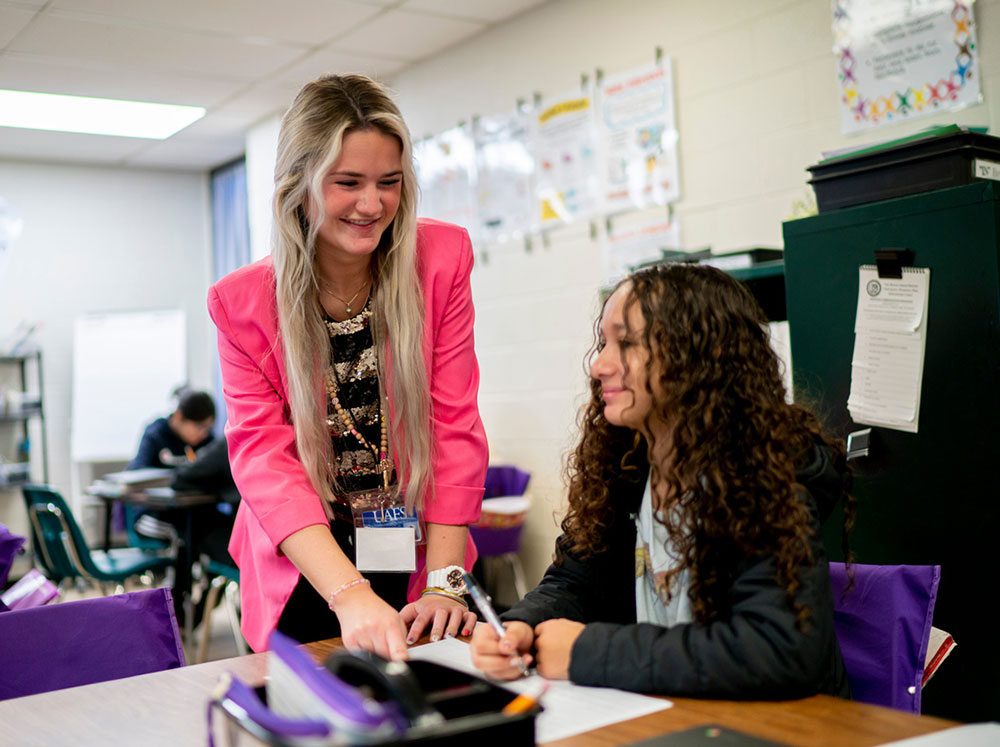 A UAFS School of Education teacher gets hands-on experience in a local classroom